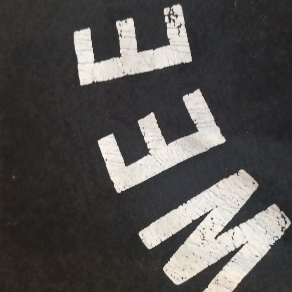 GAP "Weekend" Tshirt - Picture 2 of 5